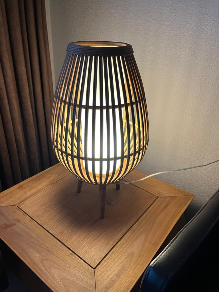 Rotan lamp met sfeervol licht, Ophalen, Zo goed als nieuw, Hout