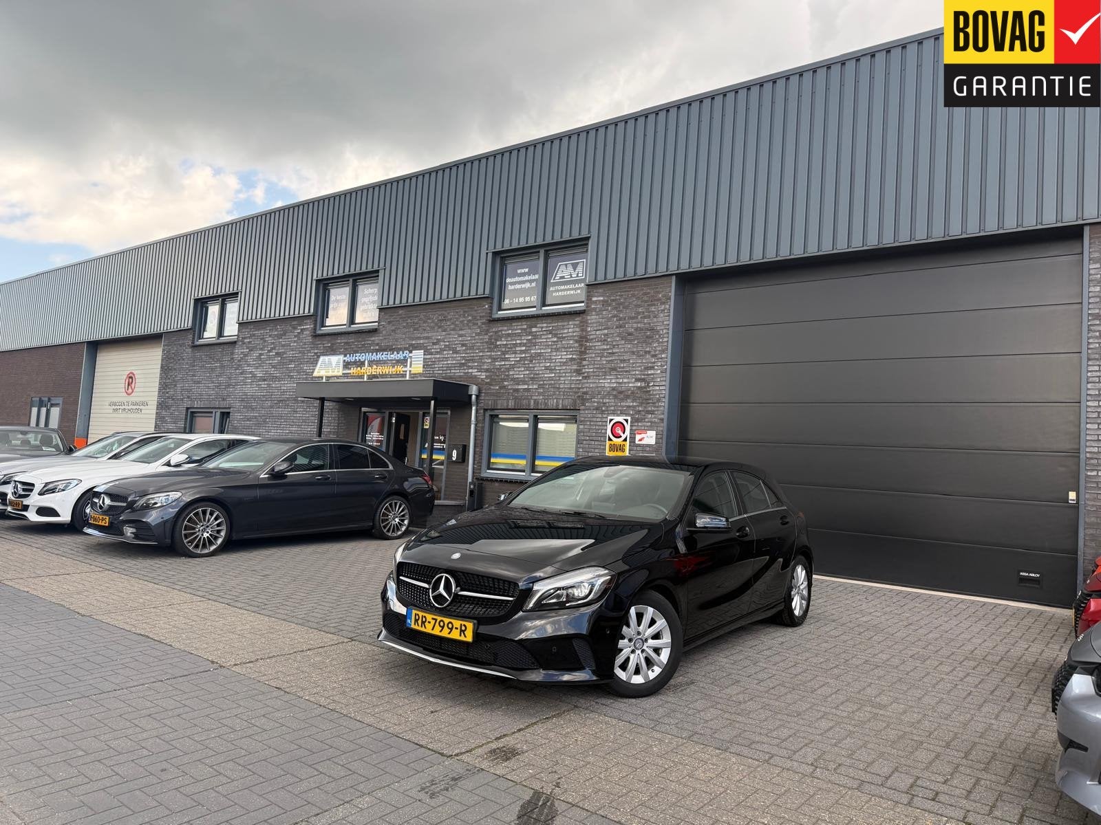 Mercedes-Benz A-klasse 180 Business Solution | 1E EIGENAAR |, Auto's, Voorwielaandrijving, Gebruikt, 4 cilinders, Leder en Stof
