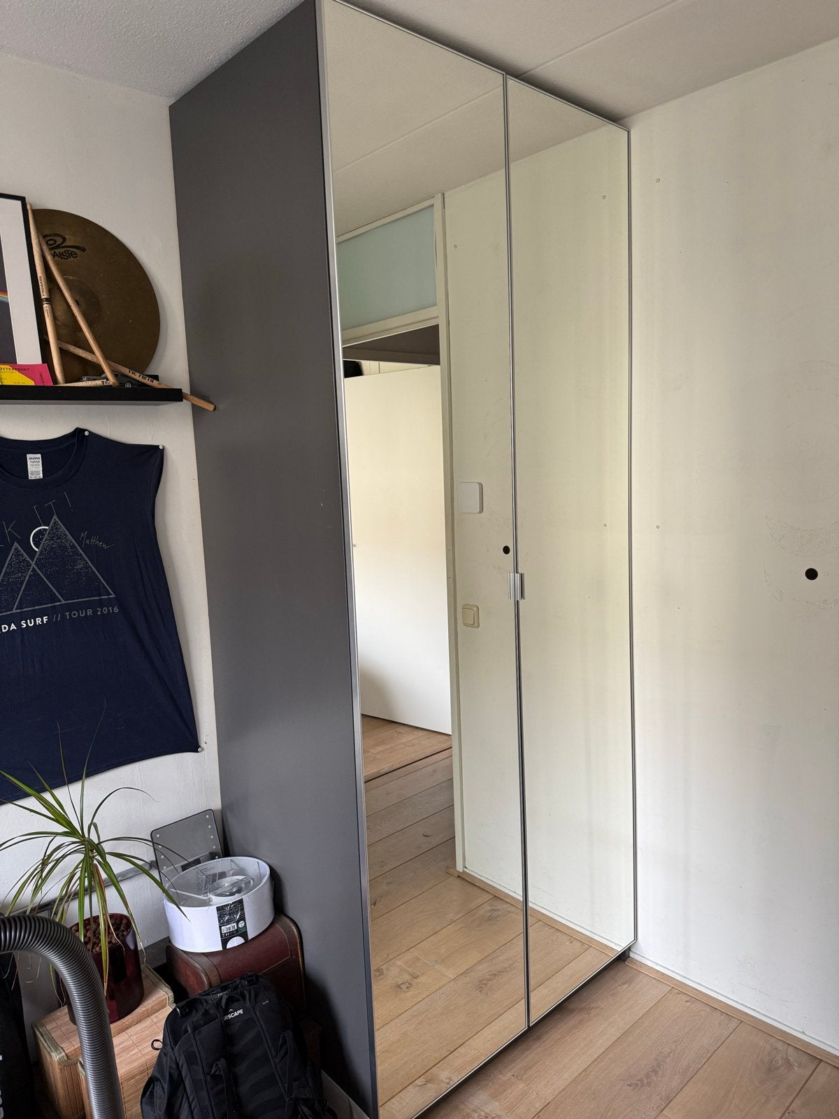 Paxkast donkergrijs met spiegeldeuren, Huis en Inrichting, Ophalen, 200 cm of meer, 50 tot 100 cm, Met lade(s)