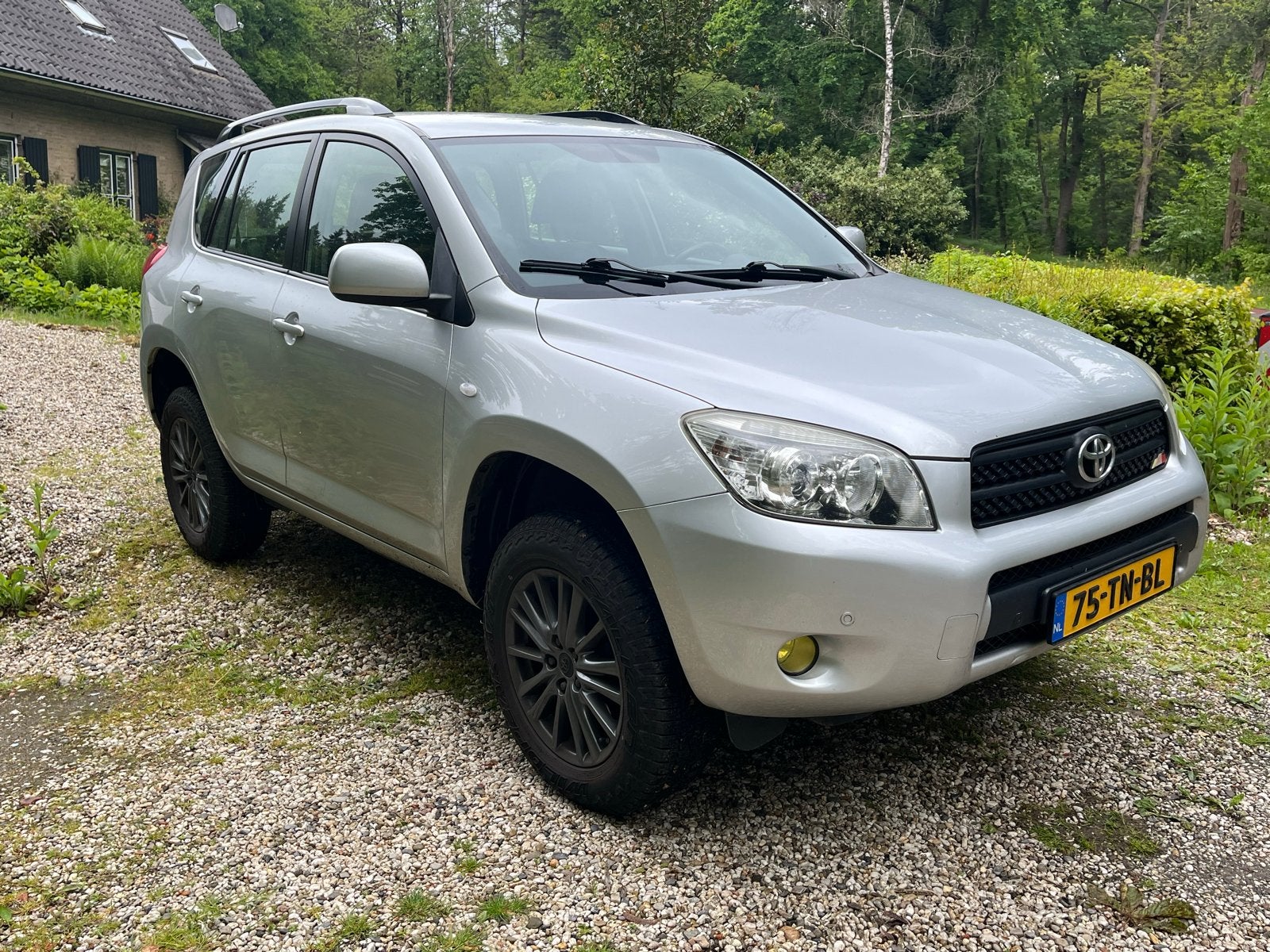 Toyota Rav4 2.0 16V Vvt-i AUT Grijs 4WD 136000km, Auto's, Toyota, Automaat, 1998 cc, 4 cilinders, Particulier