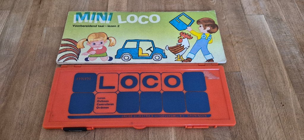 Mini loco met 1 boekje, Ophalen of Verzenden, Zo goed als nieuw, Knutselen
