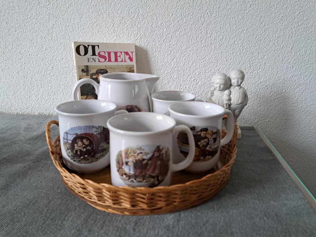 Ot en Sien melkkan 4 mokken beeldje boek vanaf prijs p/st, Huis en Inrichting, Ophalen of Verzenden