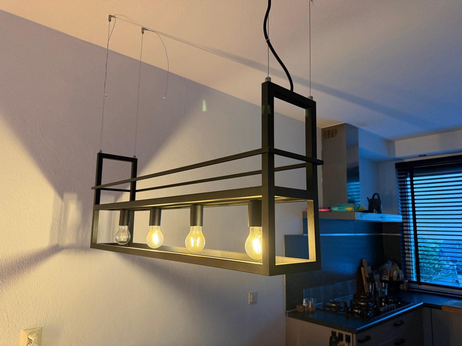 Moderne Zwarte Hanglamp, Huis en Inrichting, Ophalen, Gebruikt, Metaal, E27 (groot)