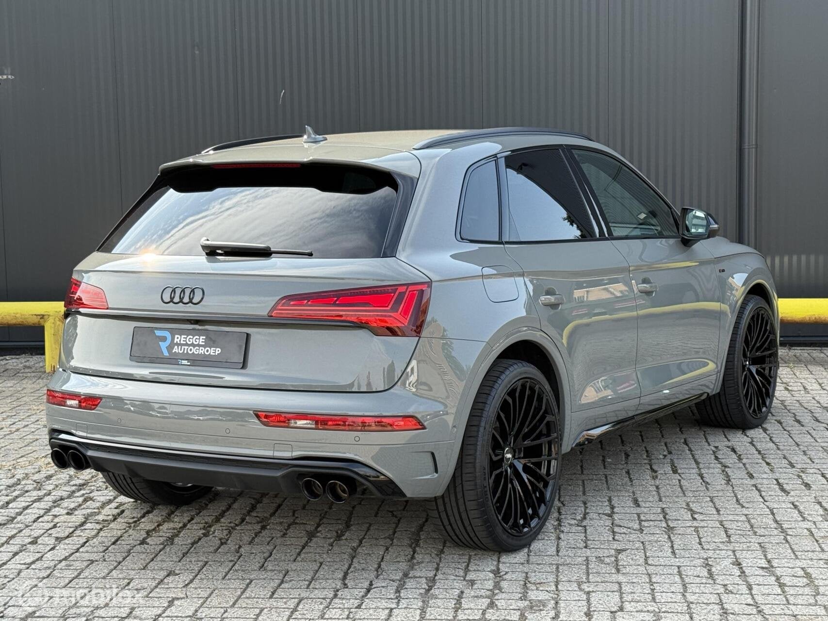 Audi Q5 55 TFSI e S edition SQ5 uitvoering | NARDO GRIJS, Auto's, Audi, Automaat, Gebruikt, Euro 6, 4 cilinders