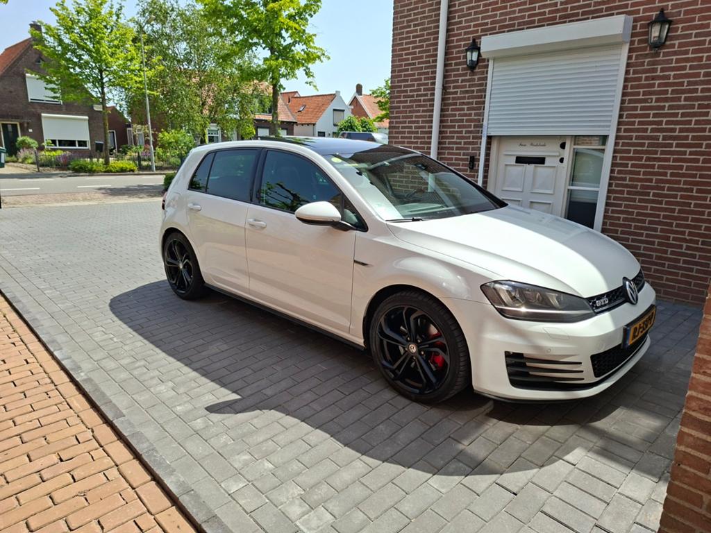 Volkswagen Golf gtd 2.0 TDI 135KW 5D DSG 2016 Wit, 4 cilinders, Wit, Diesel, 1600 kg