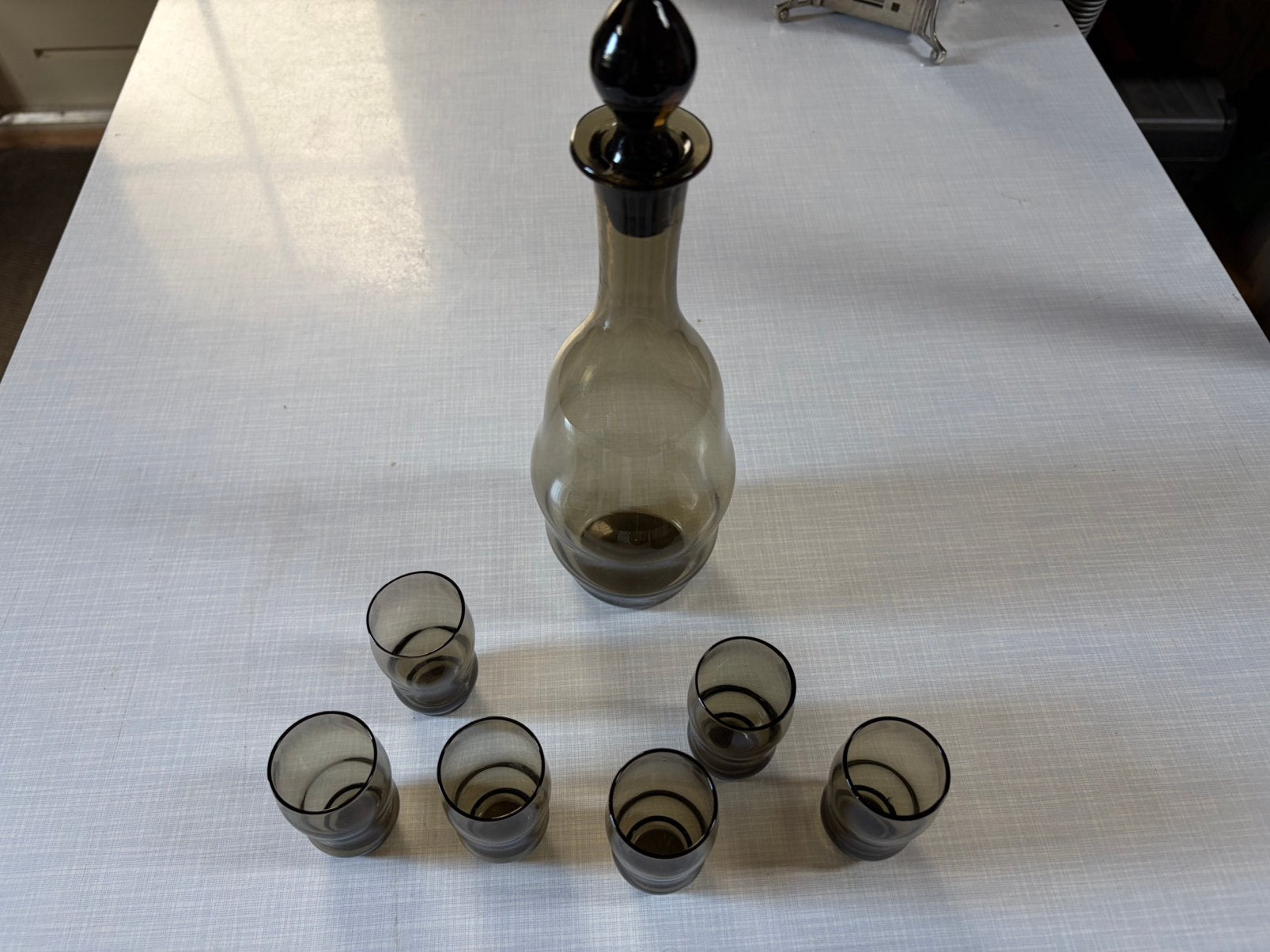 Vintage karaf met 6 borrelglaasjes - Rookglas Leerdam, Ophalen of Verzenden