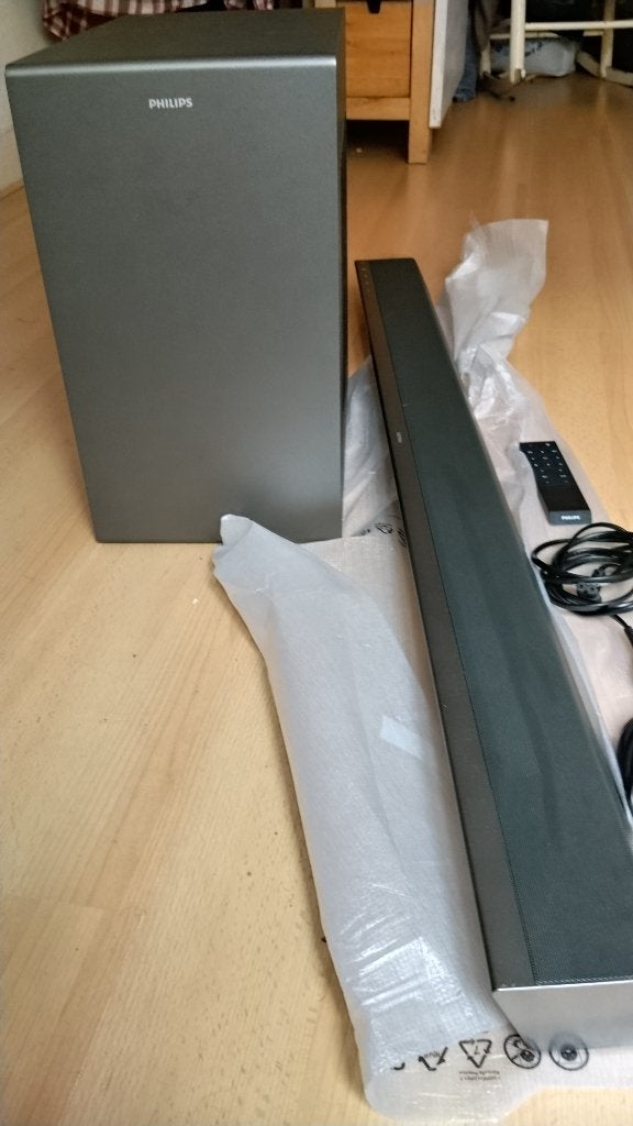 Philips Soundbar met draadloze subwoofer., Ophalen, Bluetooth, Zo goed als nieuw