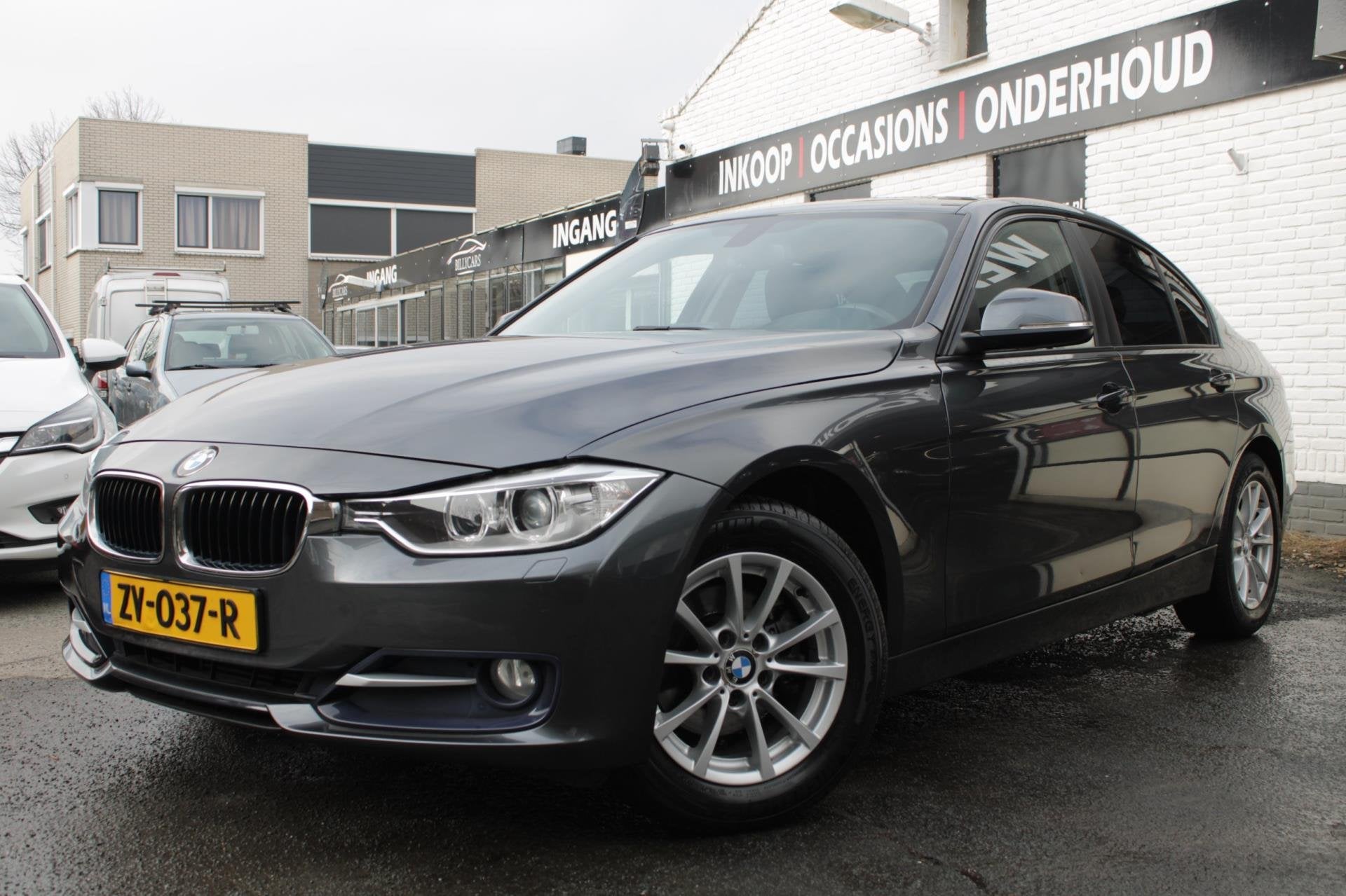 BMW 3-serie 316i High Executive | Airco | Navi |Elec ramen |, Auto's, 1360 kg, Gebruikt, 4 cilinders, Handgeschakeld