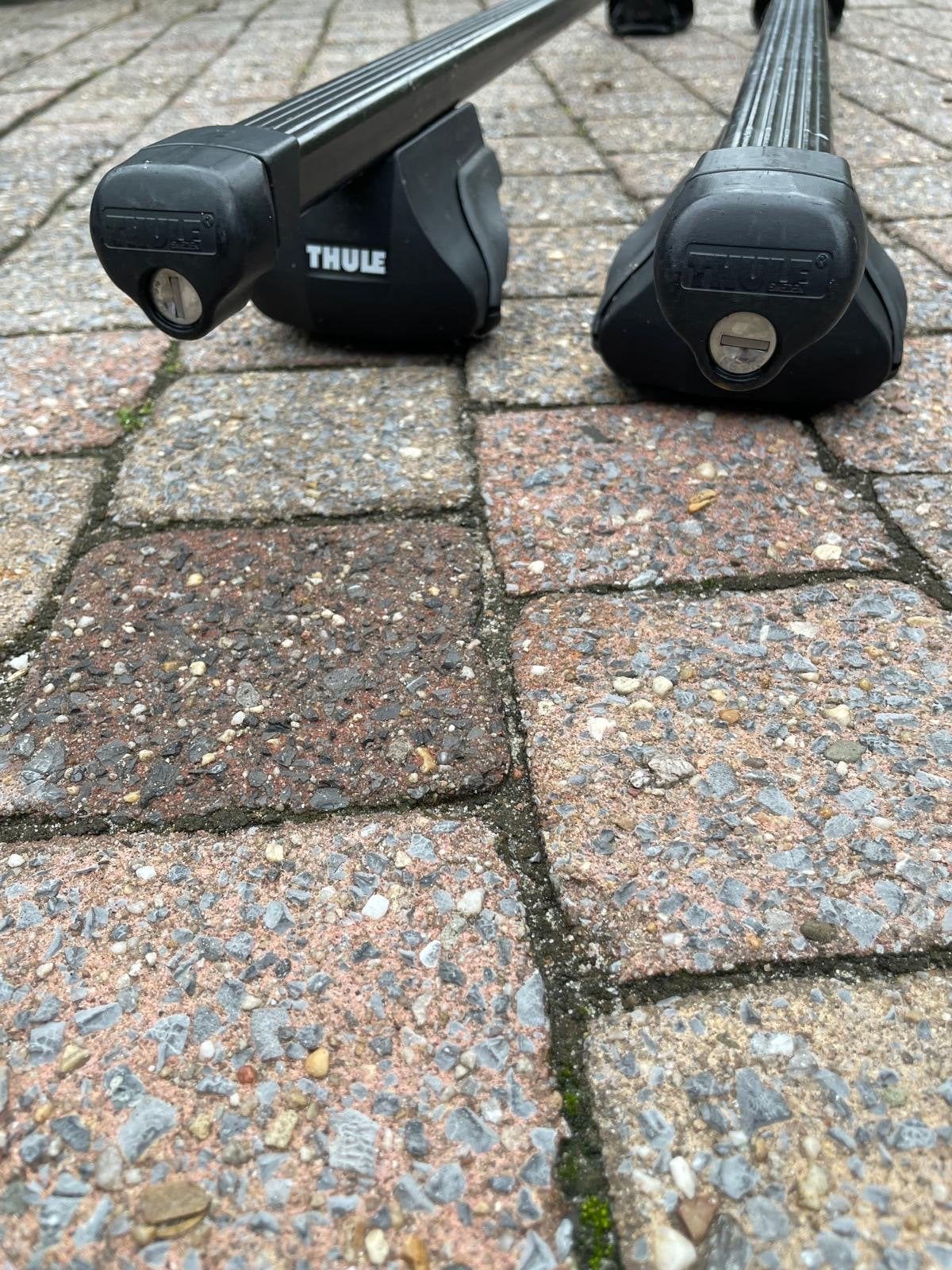Karrite dakkoffer met Thule dakdragers, Auto diversen, Dakkoffers, Ophalen, Gebruikt