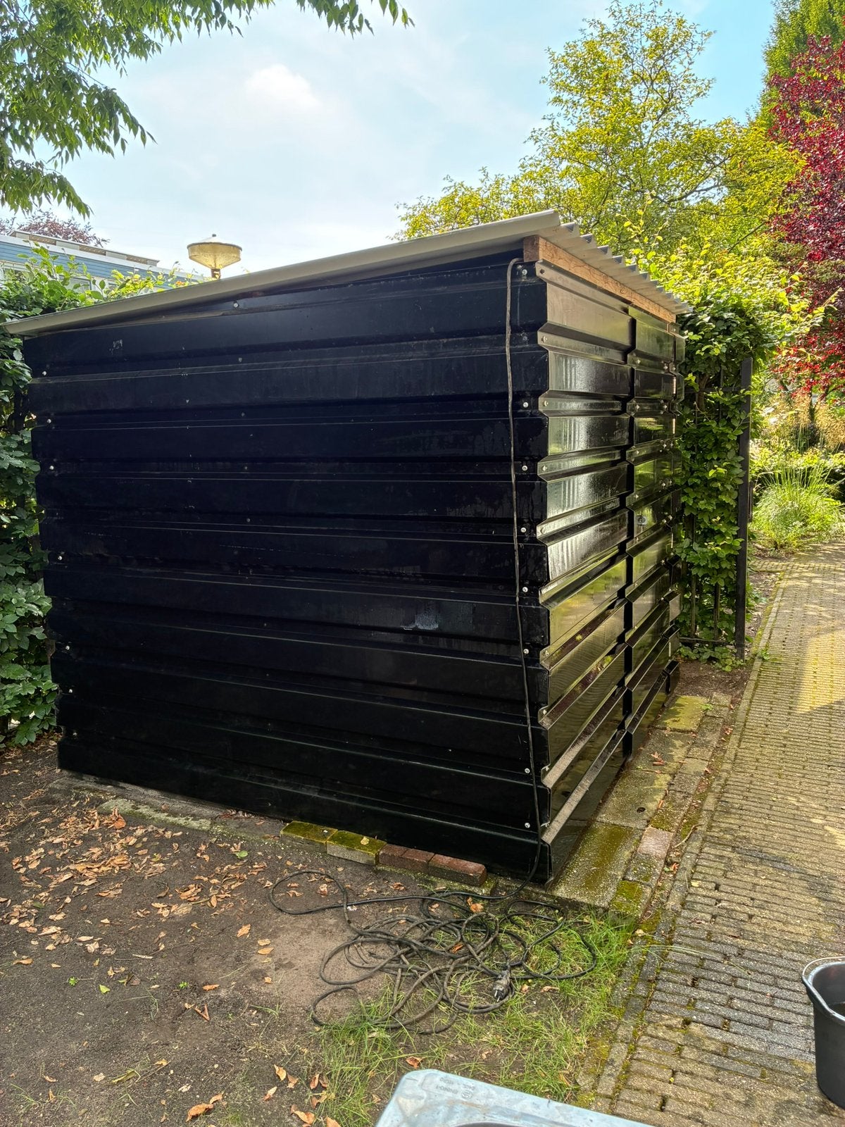 Metalen berging met houten frane, Tuin en Terras, Tuinhuizen, Ophalen, Zo goed als nieuw, Minder dan 250 cm, Schuur