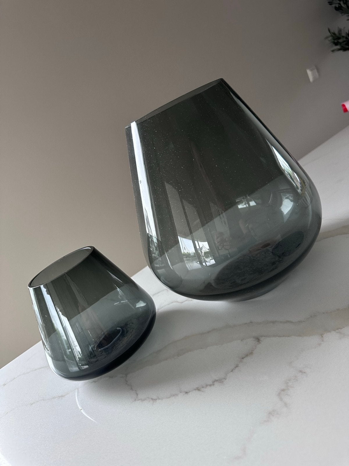 Set van 2 Tasman Smoke Grey Vazen (S & M), Ophalen, Zo goed als nieuw, Grijs, Glas
