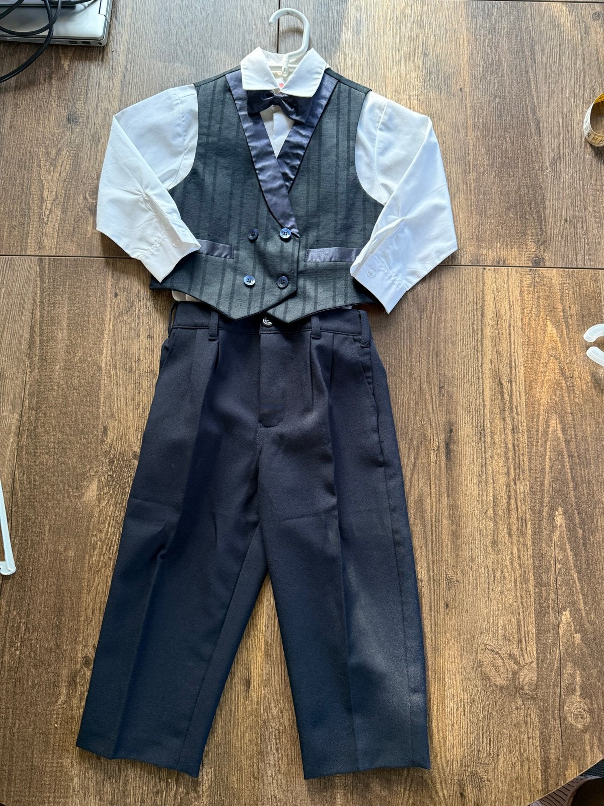 Nette jongensoutfit: overhemd, gilet en pantalon, Ophalen of Verzenden, Zo goed als nieuw, Jongen