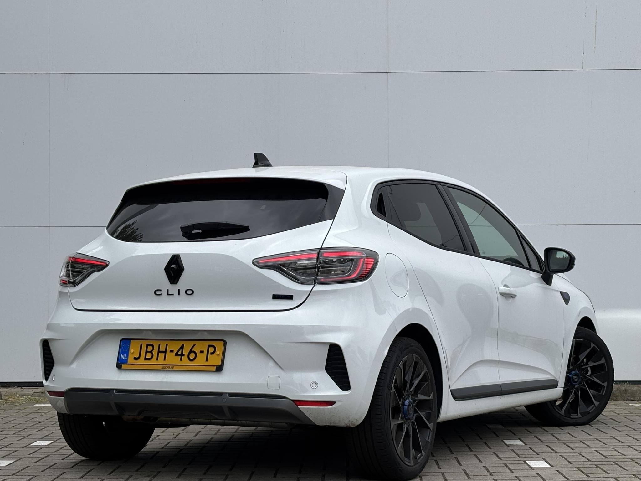 Renault Clio 1.6 E-Tech Full Hybrid 145 esprit Alpine | 1e e, Auto's, Renault, Gebruikt, Euro 6, Leder en Stof, Origineel Nederlands