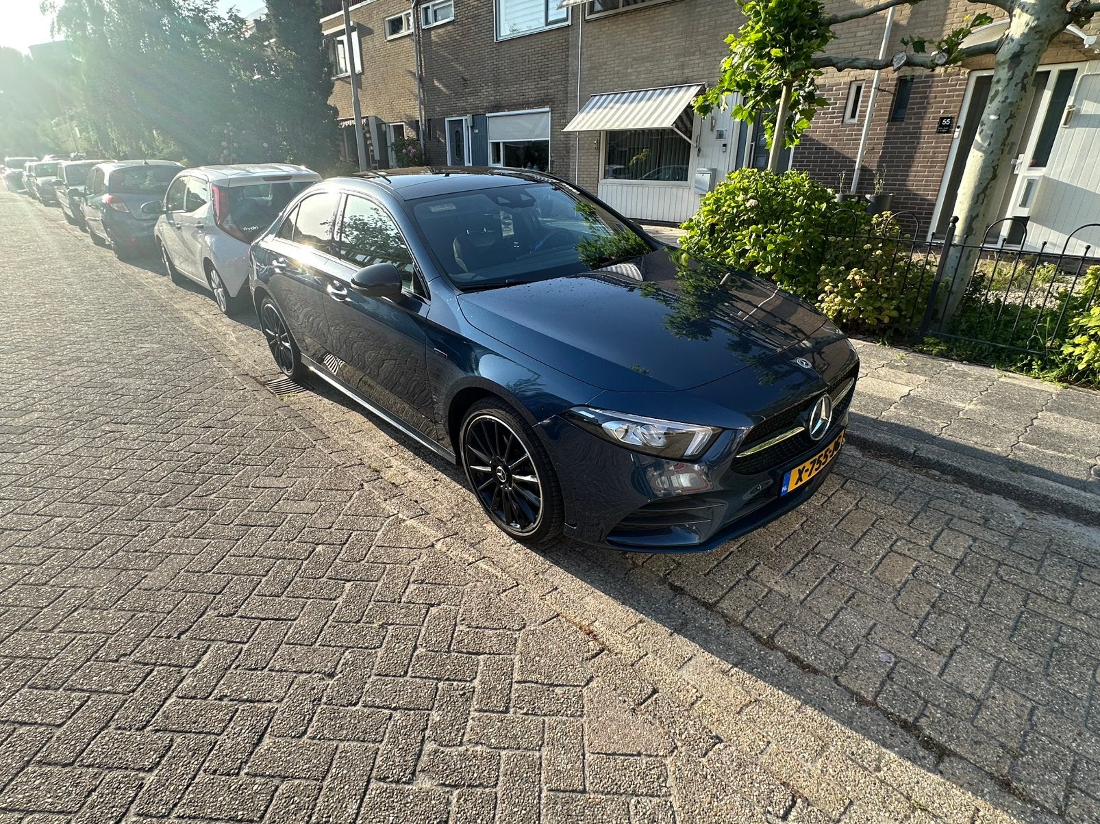 Mercedes-Benz A-Klasse A 250 e 2020 Denim Blauw, Auto's, Mercedes-Benz, Zwart, Plug-in hybride, Geïmporteerd, 1332 cc