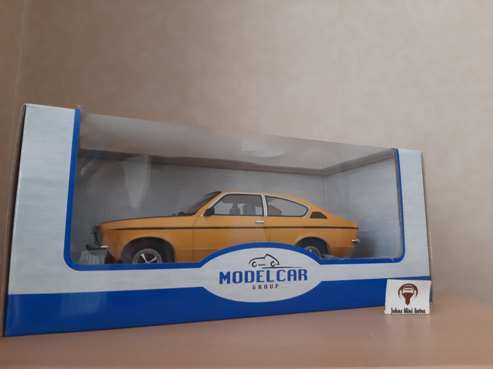Opel Kadett C Coupe SR 1975 Donkergeel/Zwart - MCG 1:18, Overige merken, MCG, Auto, Nieuw