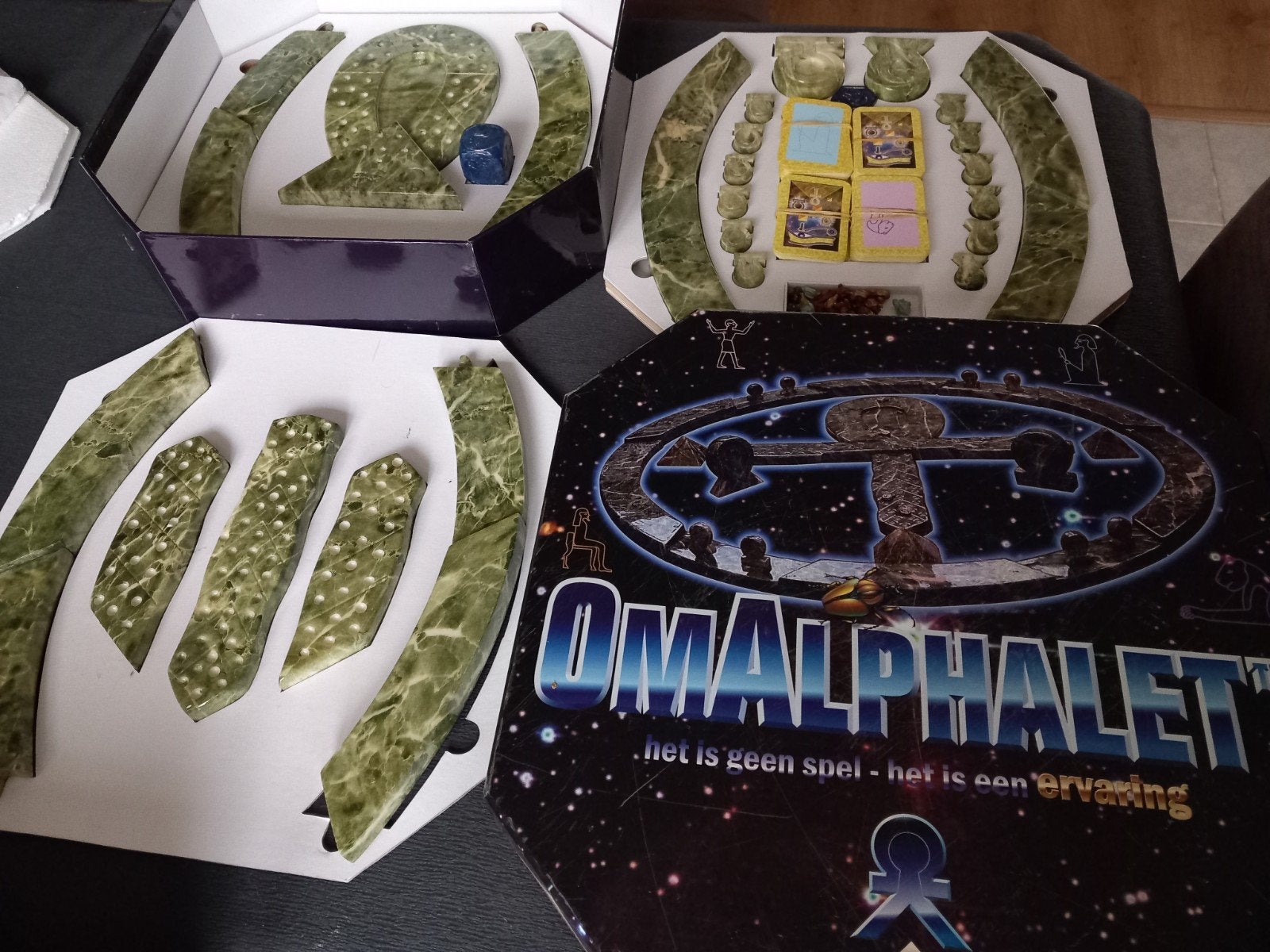omalphalet (bord)spel, Hobby en Vrije tijd, Gezelschapsspellen | Bordspellen, Ophalen of Verzenden, Nieuw