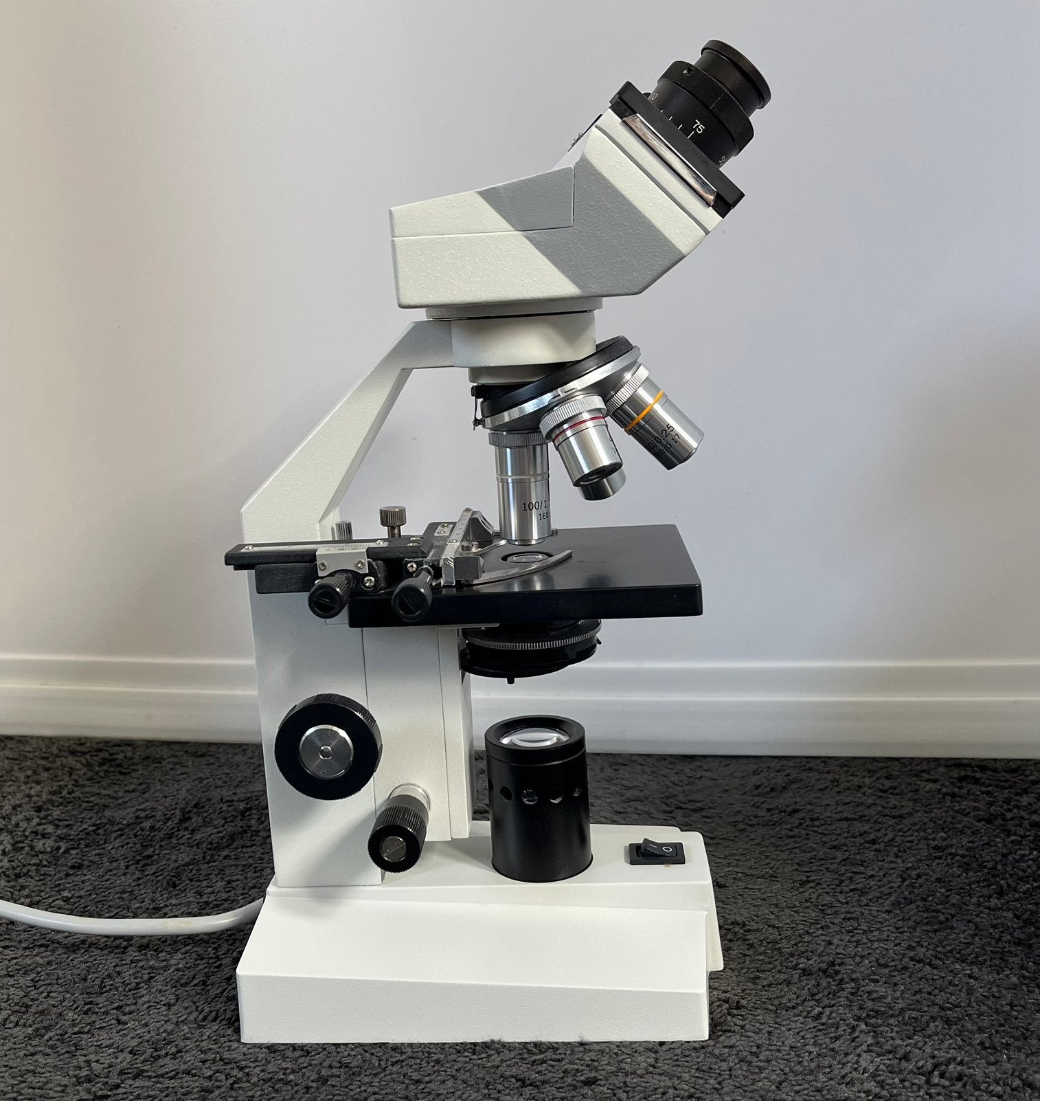 Amscope binoculaire microscoop - B100 serie (Z.G.A.N.), Ophalen of Verzenden, Zo goed als nieuw, Minder dan 400x, Biologische microscoop