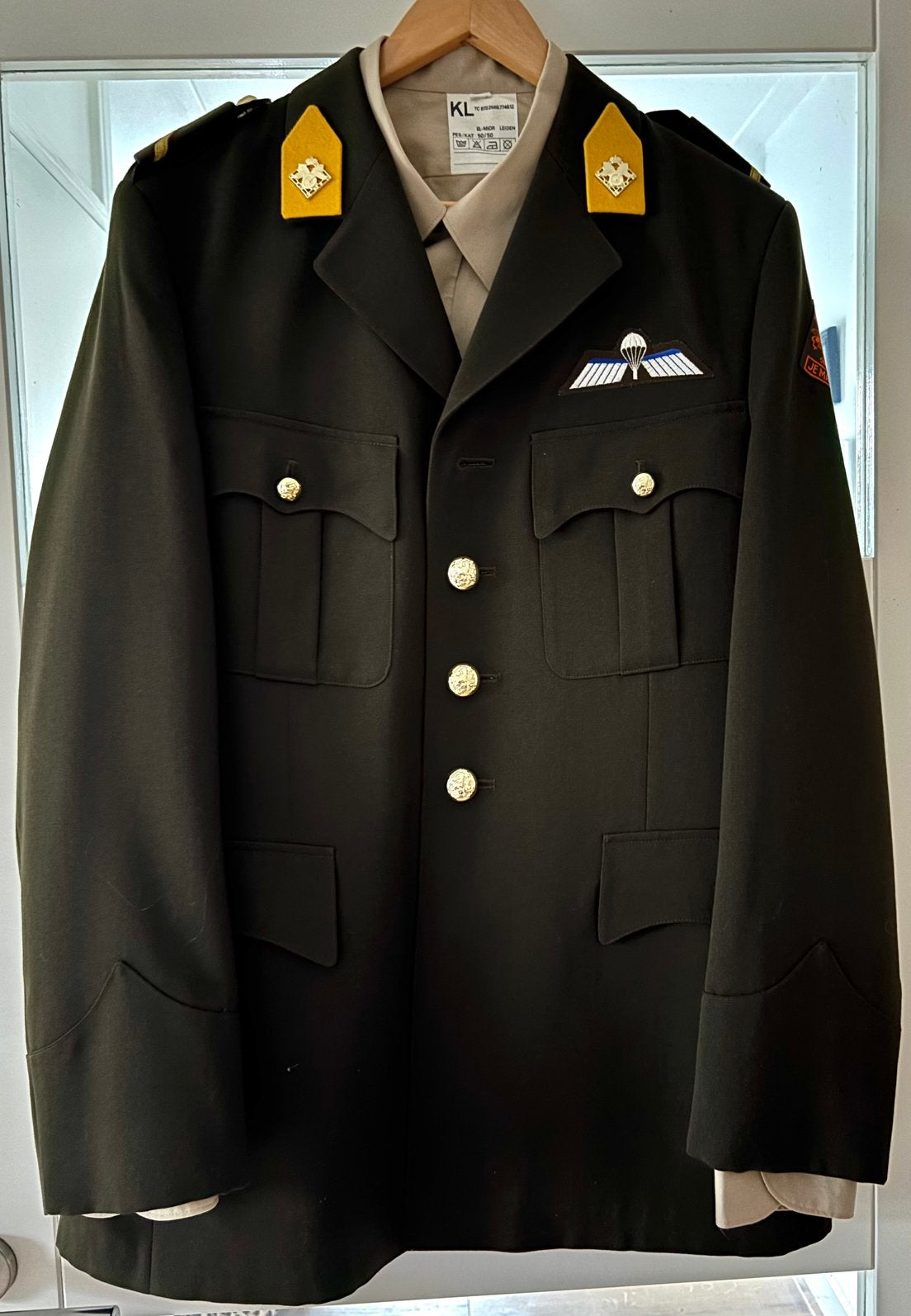Compleet teneu DT Landmacht., Ophalen, Landmacht, Nederland, Kleding of Schoenen