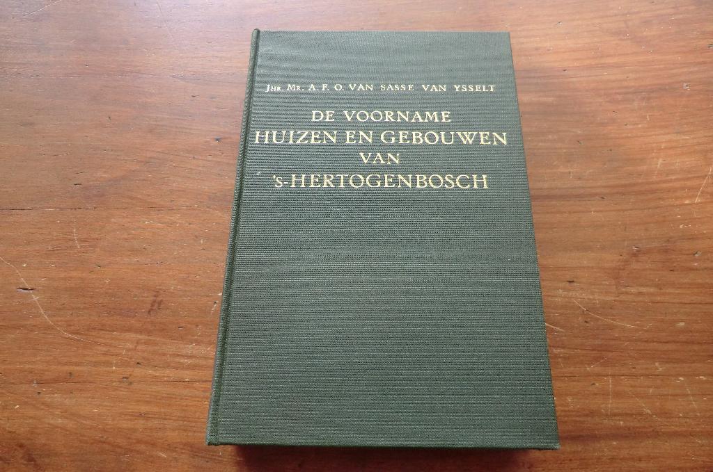 boek - De voorname huizen en gebouwen van Den Bosch - deel 3, Ophalen of Verzenden, Gelezen