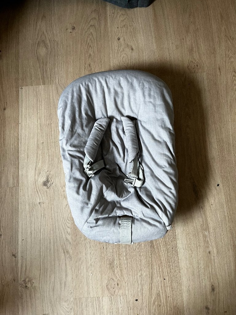 Stokke Tripp Trapp Newborn Set Grijs, Kinderen en Baby's, Ophalen, Zo goed als nieuw, Overige typen, Gordel(s)