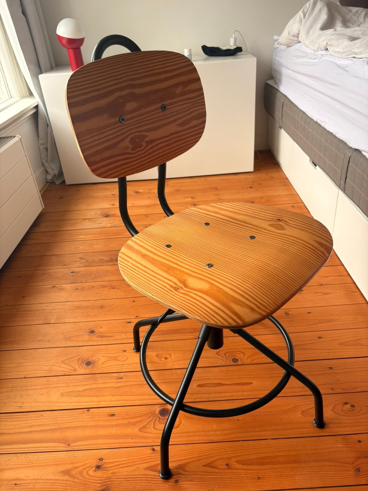 Wooden chair, 1 kruk, Ophalen, Zo goed als nieuw, 60 tot 90 cm