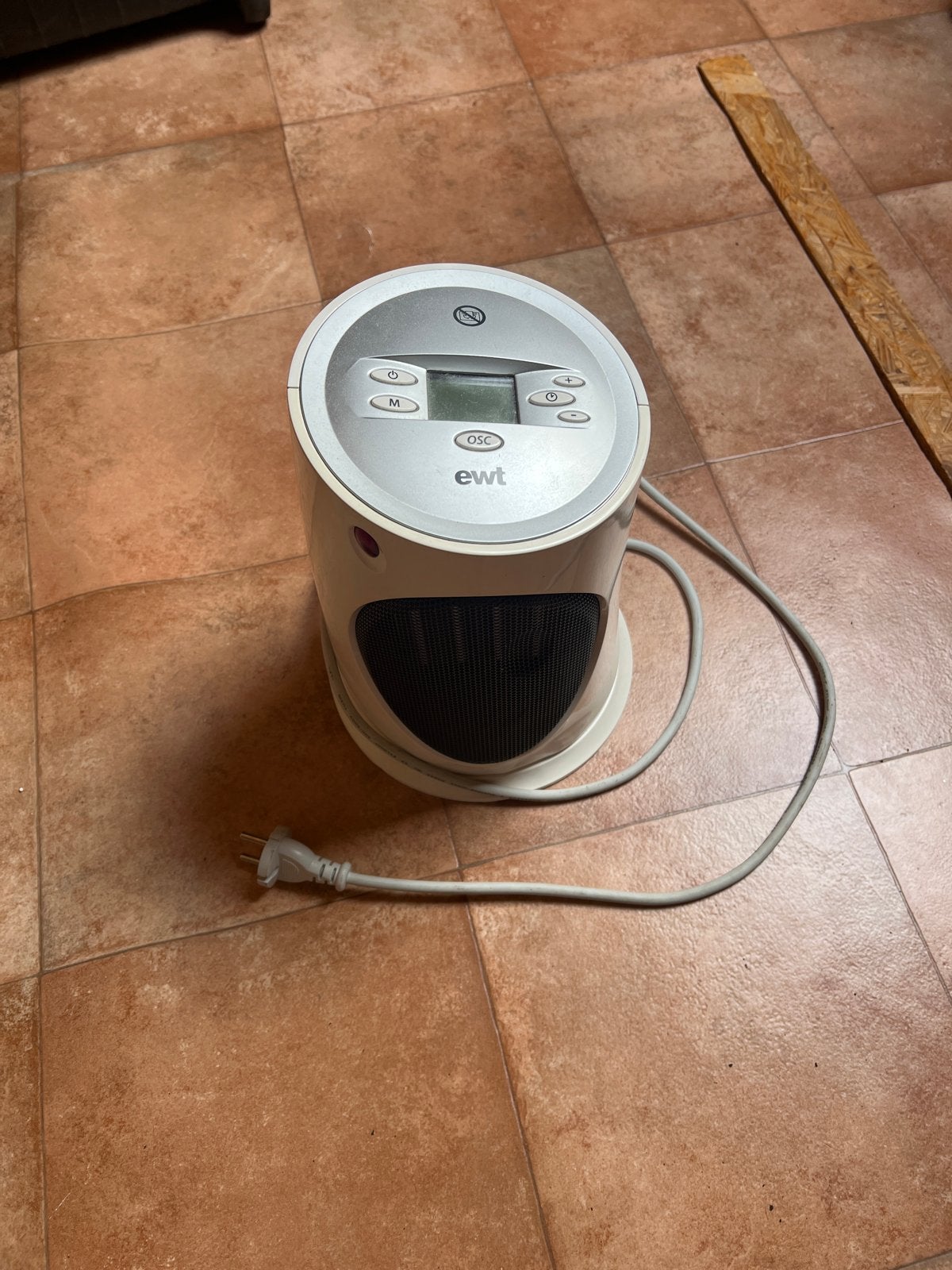 EWT C120LCD Keramische Kachel - 2000W, 30 tot 80 cm, Kachel, Minder dan 60 cm, Ophalen of Verzenden