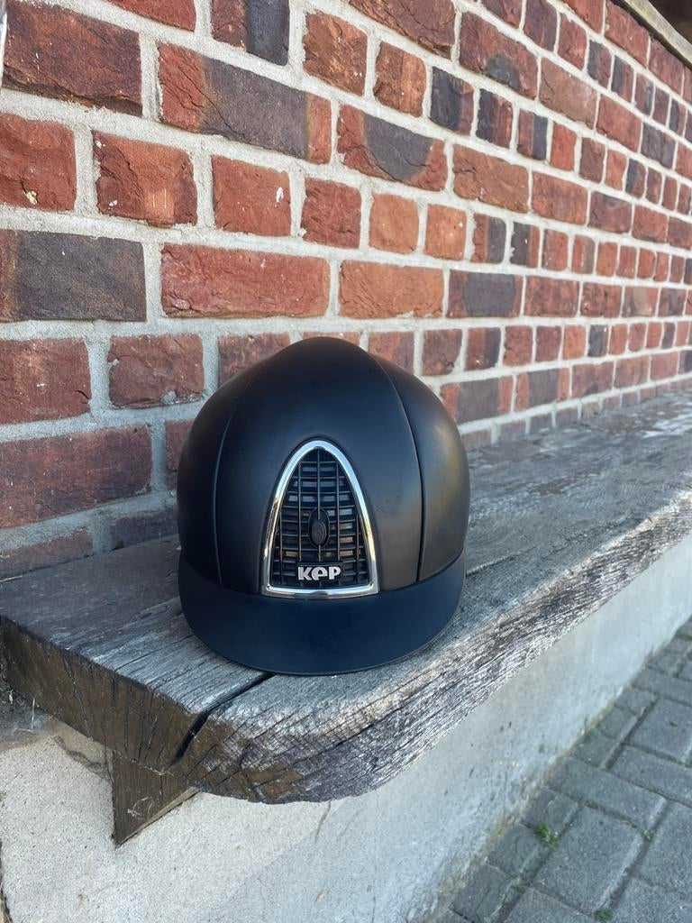 Kep italia zwart schaal M, Dieren en Toebehoren, Paardrijkleding, Ophalen of Verzenden, Zo goed als nieuw, Dressuur, Cap