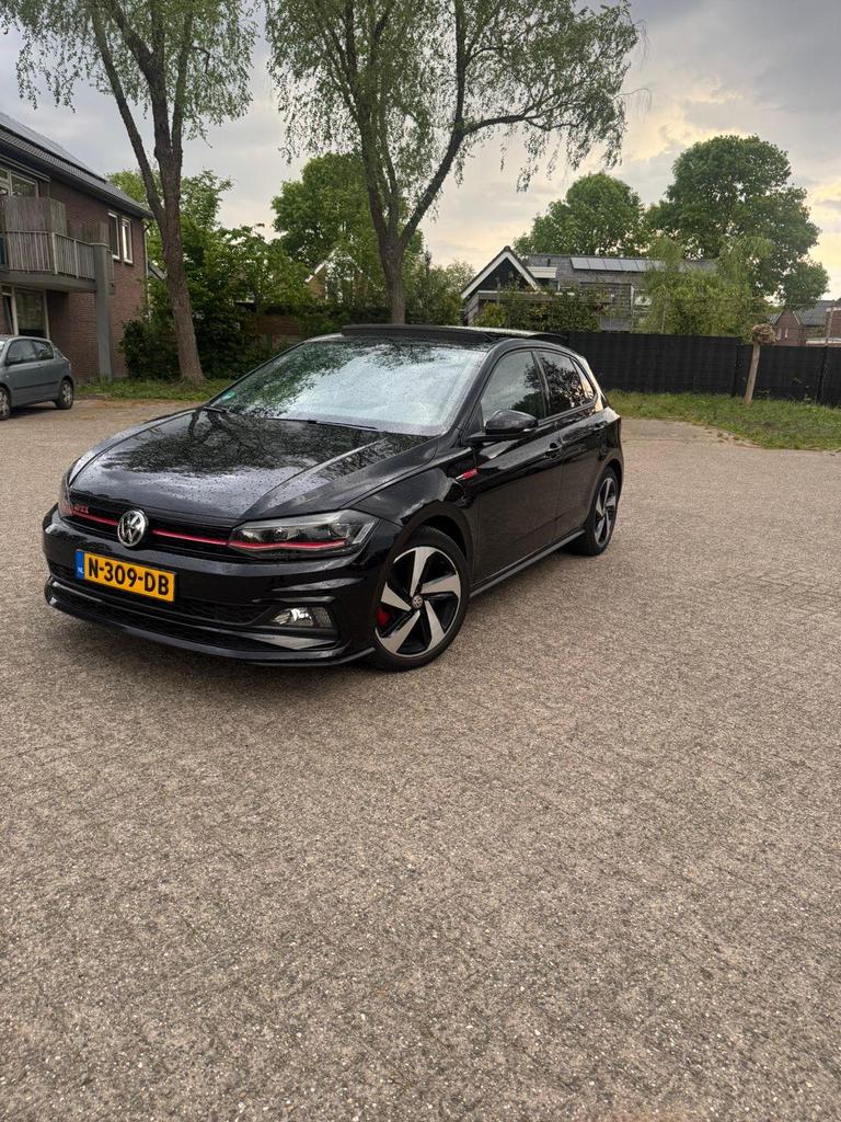 Volkswagen Polo 2.0 TSI 250pk 6-DSG 2019 Zwart/Pano, Auto's, Volkswagen, 4 cilinders, 1984 cc, Zwart, 1200 kg