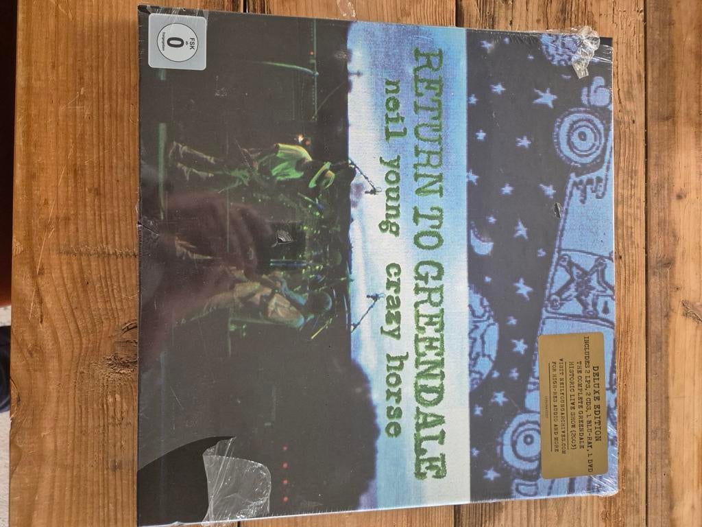Nieuwe lp box Neil Young Crazy Horse Return to Greendale, Ophalen of Verzenden, Nieuw in verpakking, 12 inch, Poprock