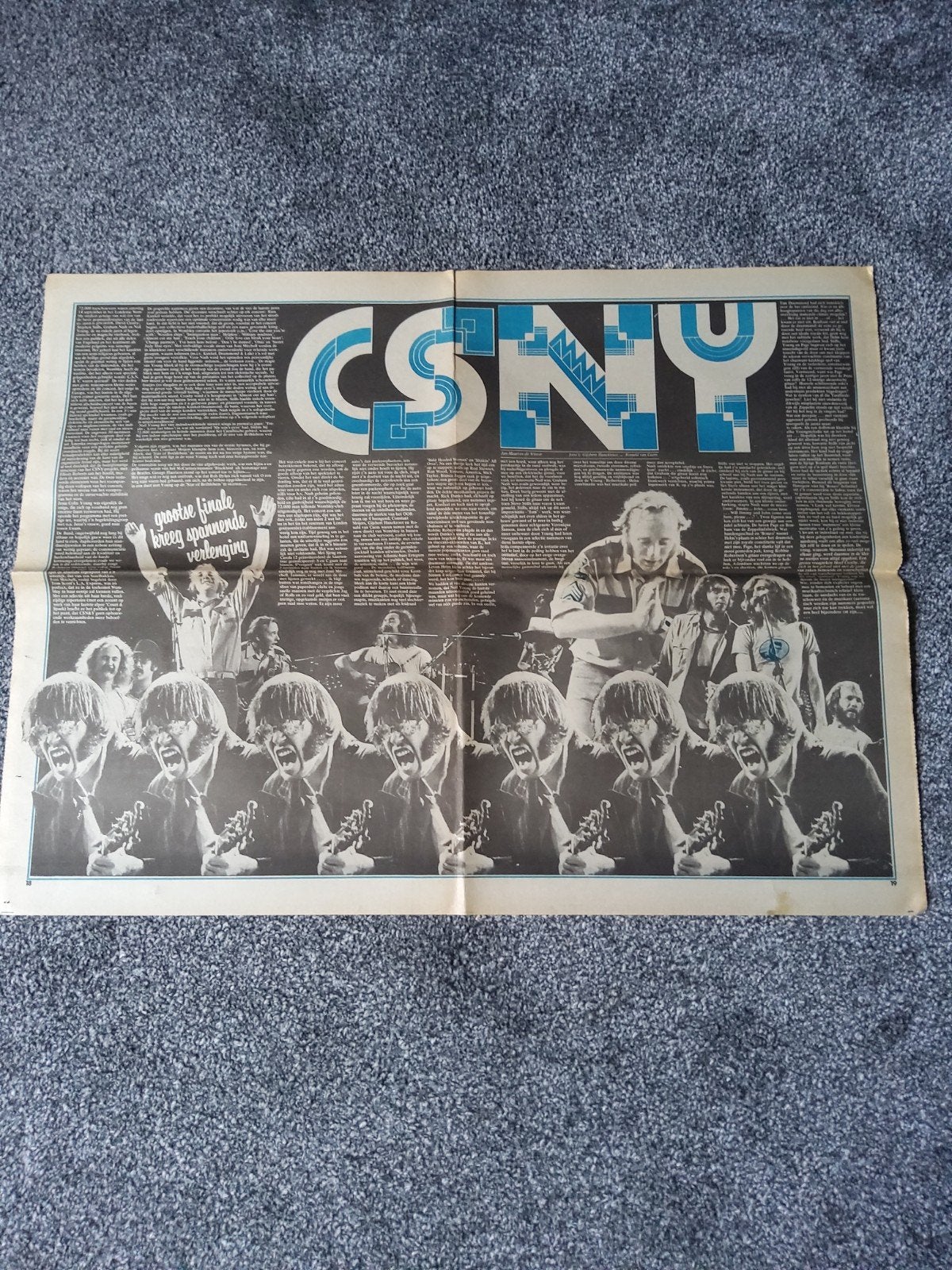 Crosby Stills Nash and Young:   A3 FORMAAT, Ophalen of Verzenden, Zo goed als nieuw, Boek, Tijdschrift of Artikel