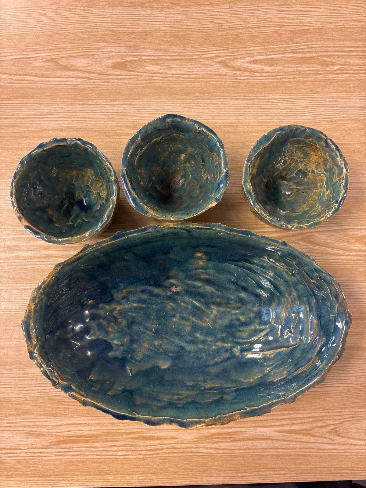 Handgemaakte Schaal met Kommetjes - Blauw/Groen Keramiek, Porselein of Keramiek, Schaal, Nieuw, Ophalen of Verzenden
