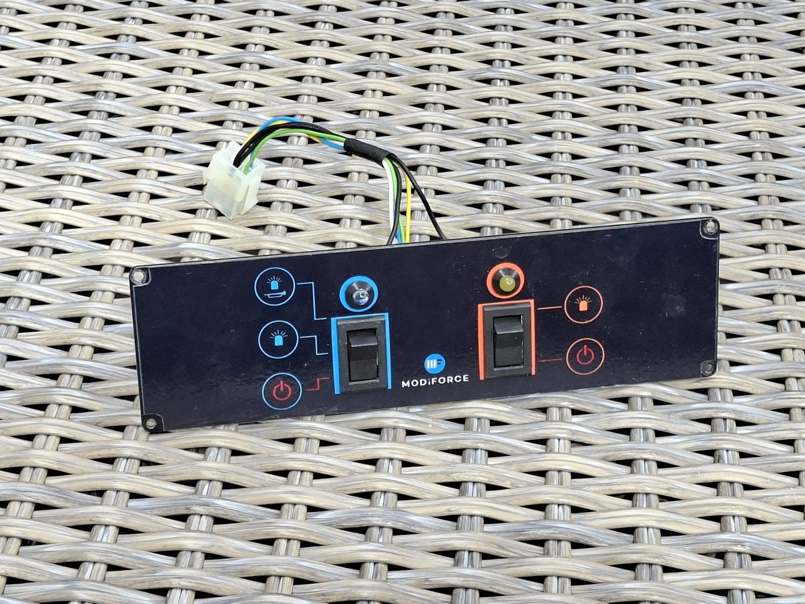 Modiforce schakelpaneel blauw/oranje zwaailicht zwaailamp, Auto diversen, Ophalen, -, -, -