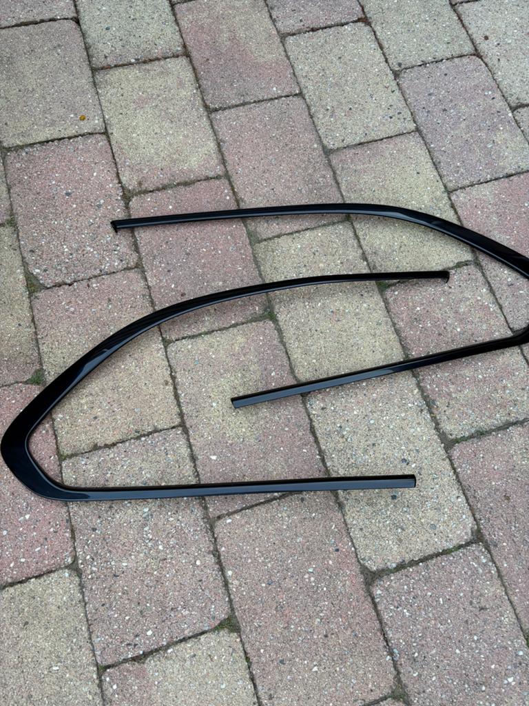 BMW F11 raamlijsten achter Hoogglans Shadow Line, Ophalen, Gebruikt, BMW
