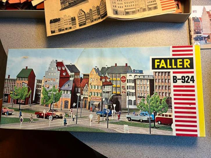 Faller B-924 met restanten, Overige merken, Gelijkstroom of Wisselstroom, Brug, Tunnel of Gebouw, Ophalen of Verzenden