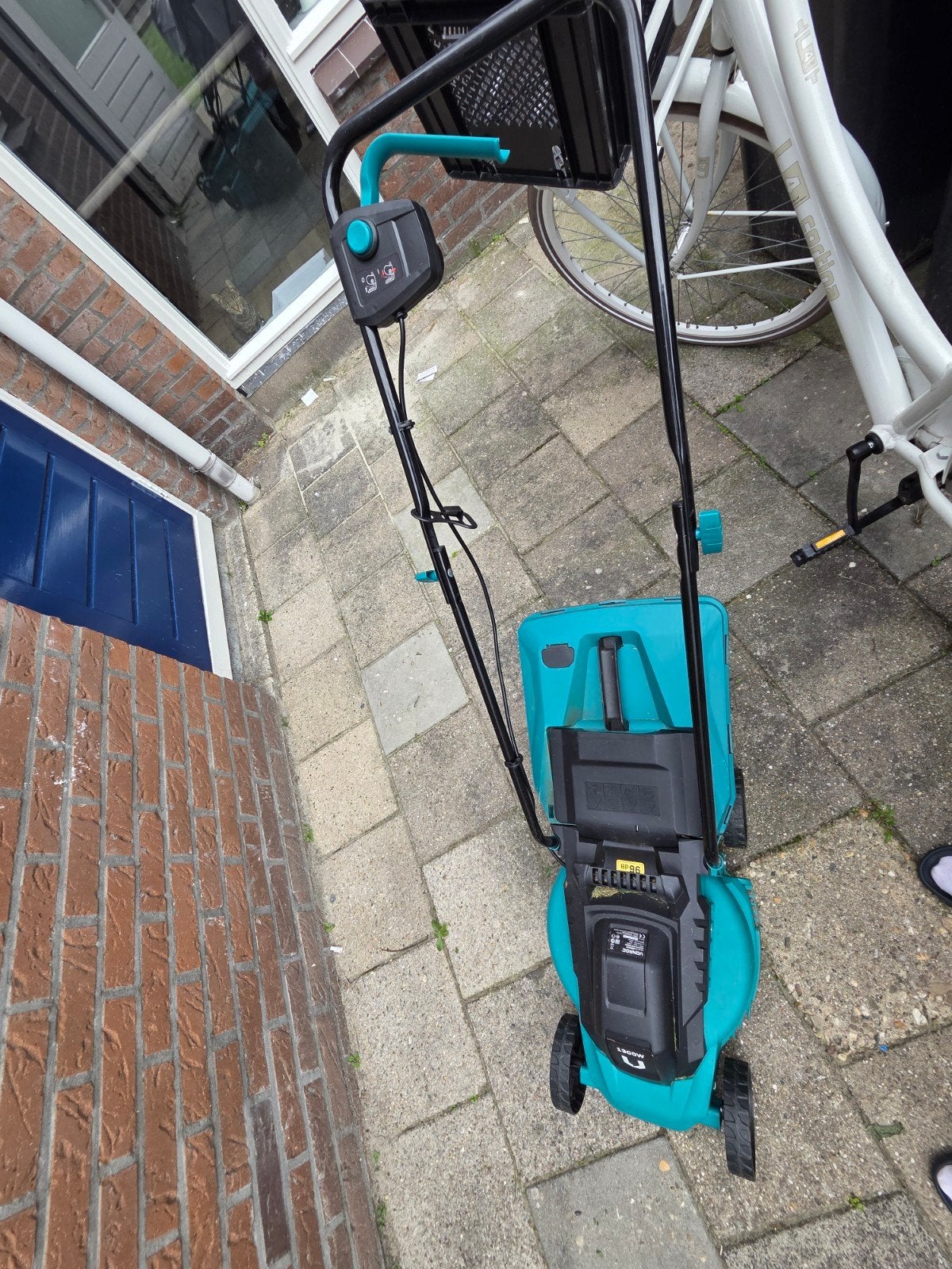 grasmaaier, Tuin en Terras, Gebruikt, Elektrische grasmaaier, 30 t/m 39 cm, Ophalen