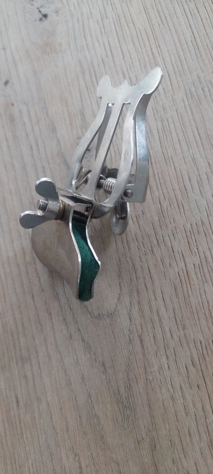 Nieuwe muziekklem, lyra, hartje, marpupiter voor instrument, Ophalen of Verzenden, Nieuw, Muziekstandaard, Overige instrumenten