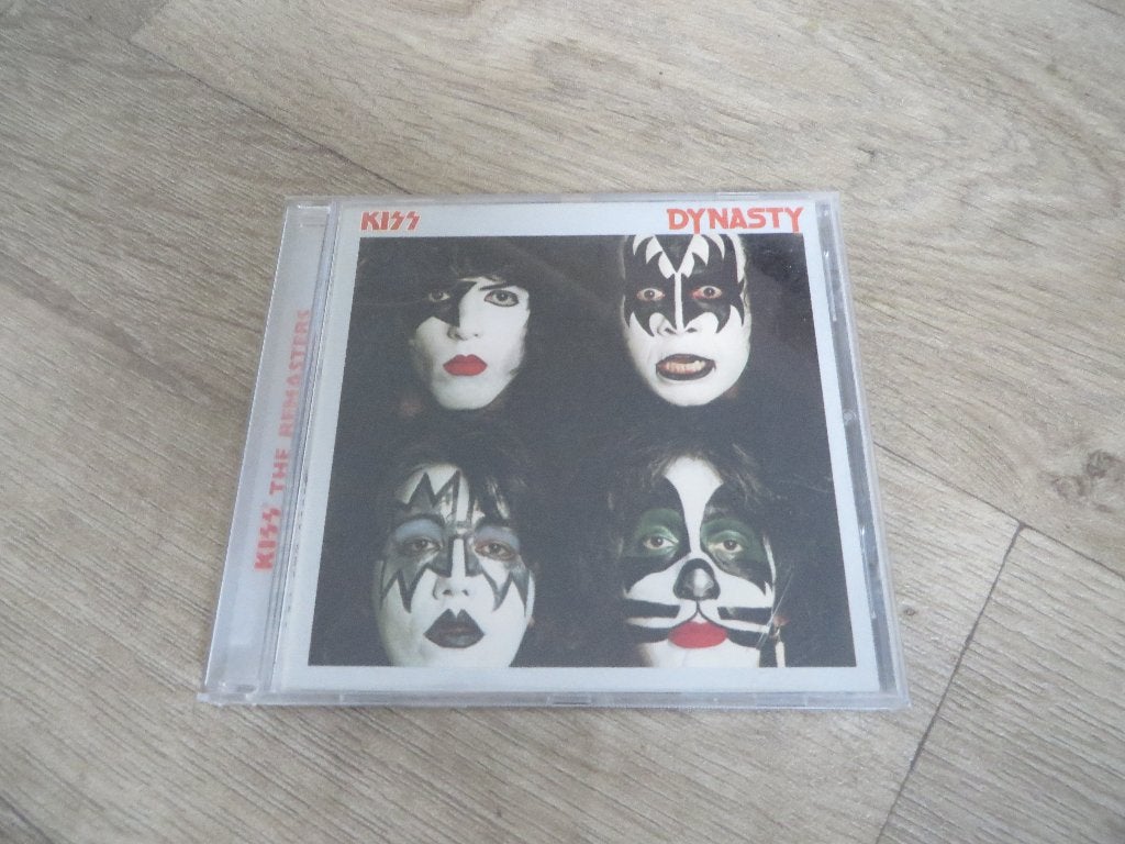 KISS - DYNASTY  CD, Gebruikt, Hard Rock, Ophalen of Verzenden, Inclusief boekje