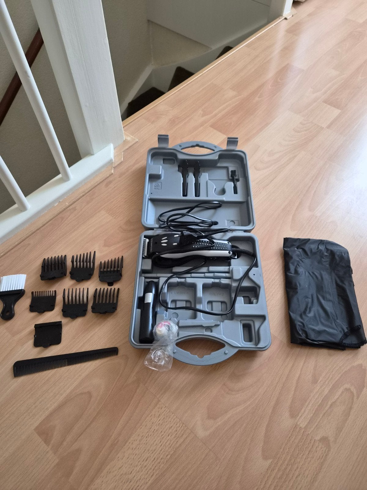 Haartrimmer set met accessoires in handige koffer, Ophalen of Verzenden, Gebruikt, Haarverzorging