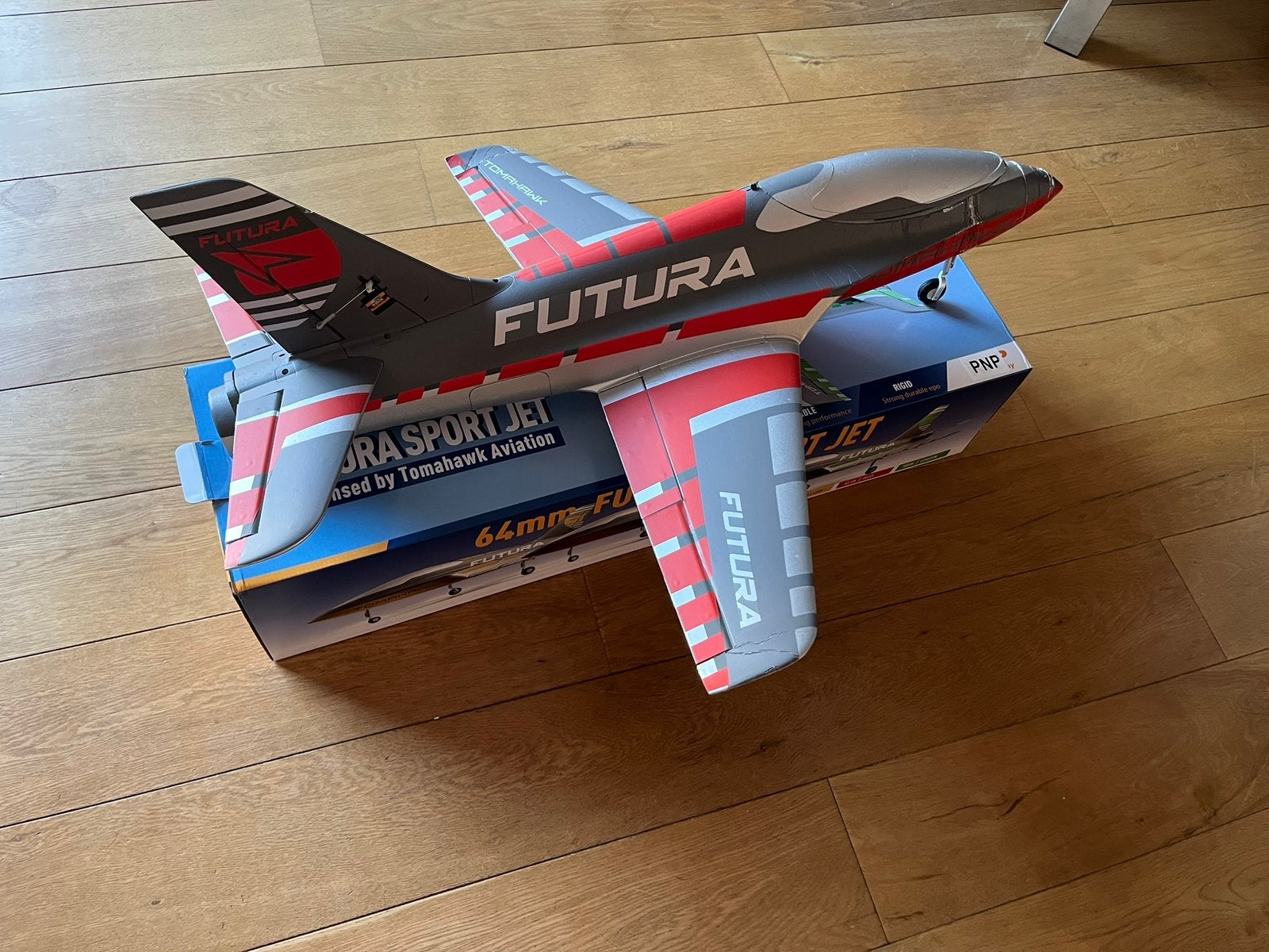 Fms futura 60mm edf jet in doos. Niet mijn ding, Ophalen of Verzenden, Zo goed als nieuw