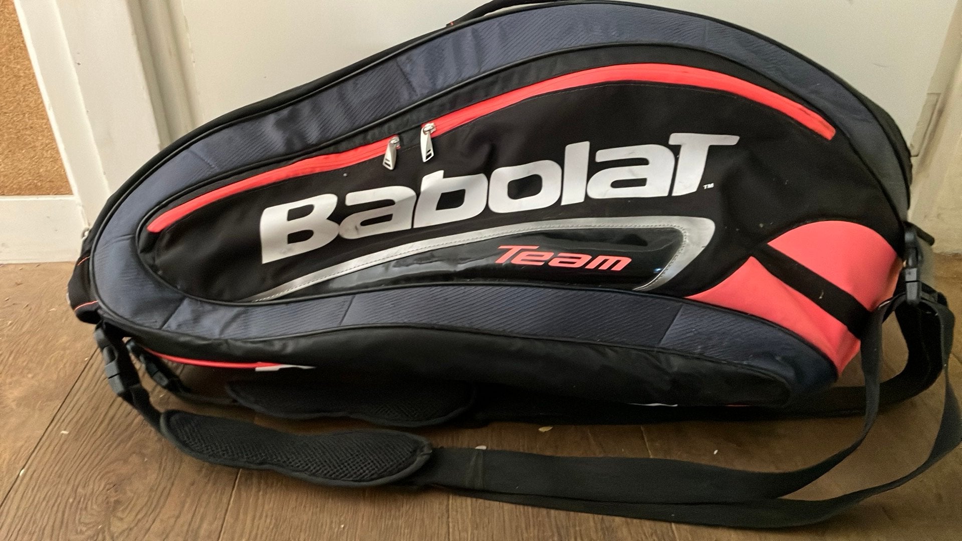 Mooie babolat tennis tas, Sport en Fitness, Tennis, Zo goed als nieuw, Tas, Babolat, Ophalen