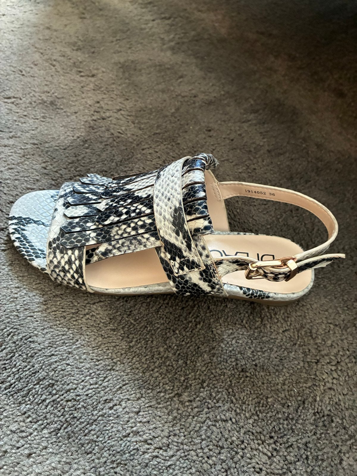 Di Lauro Sandalen met Slangenprint en Franjes - Maat 36, Verzenden, Nieuw, Sandalen of Muiltjes, Grijs