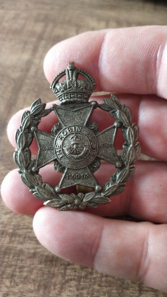 WO2 Robin Hood Battalion , Capbadge, Verzenden, Landmacht, Engeland, Embleem of Badge