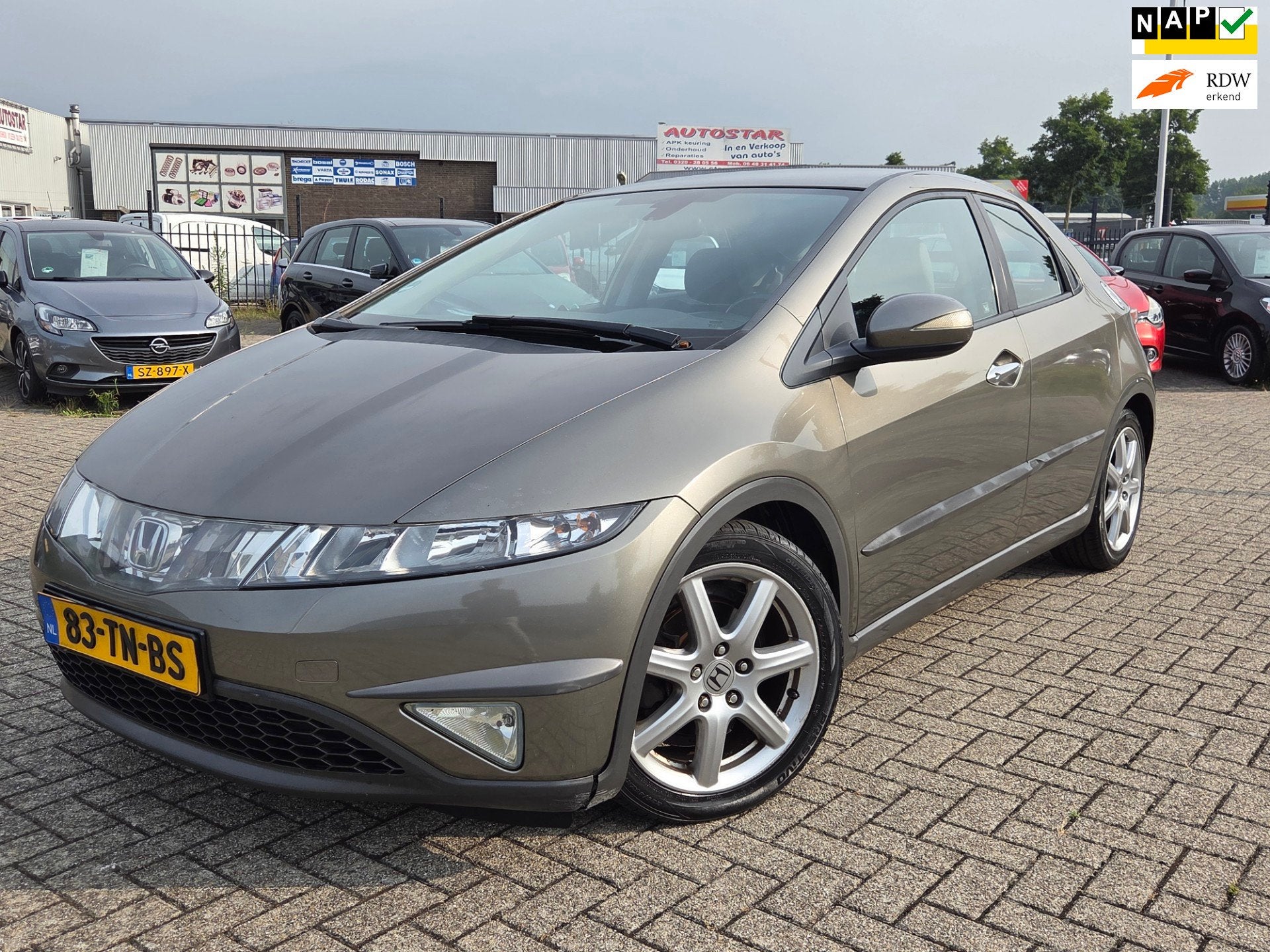 Honda Civic 1.8 Sport/EERST EIGENAAR/CRUIS CONT/TREKHAAK, Auto's, Honda, Voorwielaandrijving, Dealer onderhouden, 15 km/l, Gebruikt