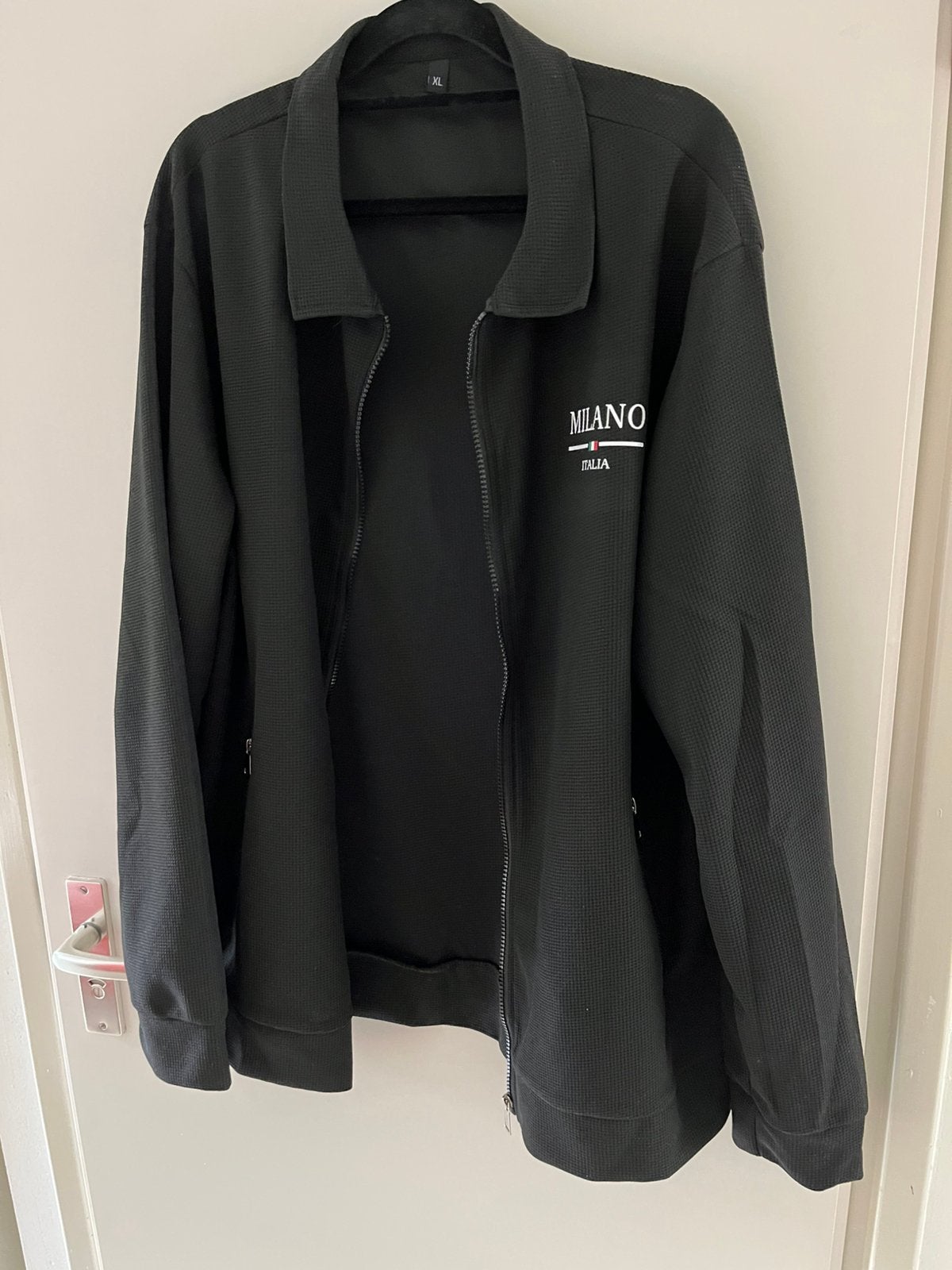 Heren Jas Zwart XL Nieuw - Milano Italia, Ophalen of Verzenden, Nieuw, Maat 56/58 (XL), Zwart