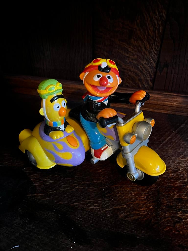 Vintage Fisher Price Bert & Ernie Motor met zijspan (2000), Ophalen of Verzenden, Gebruikt, Auto of Voertuig, Met geluid