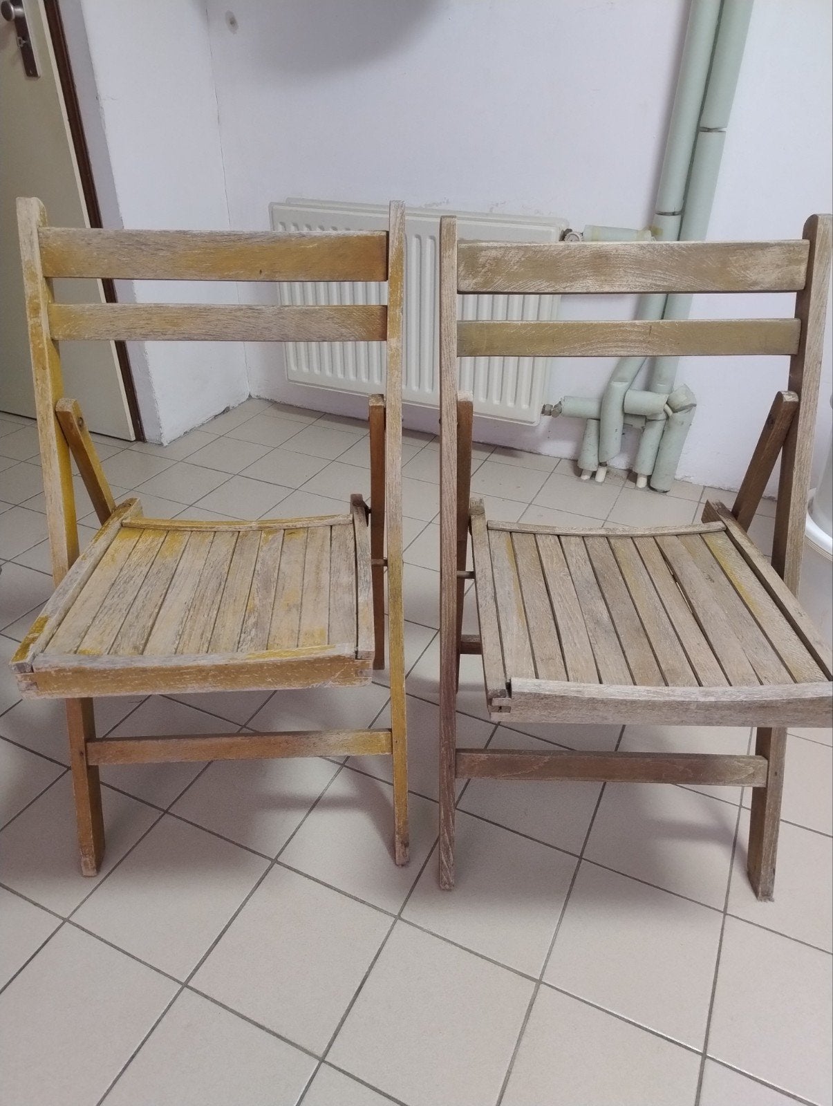 Twee houten klapstoelen, Huis en Inrichting, Ophalen, Gebruikt, Twee, Bruin