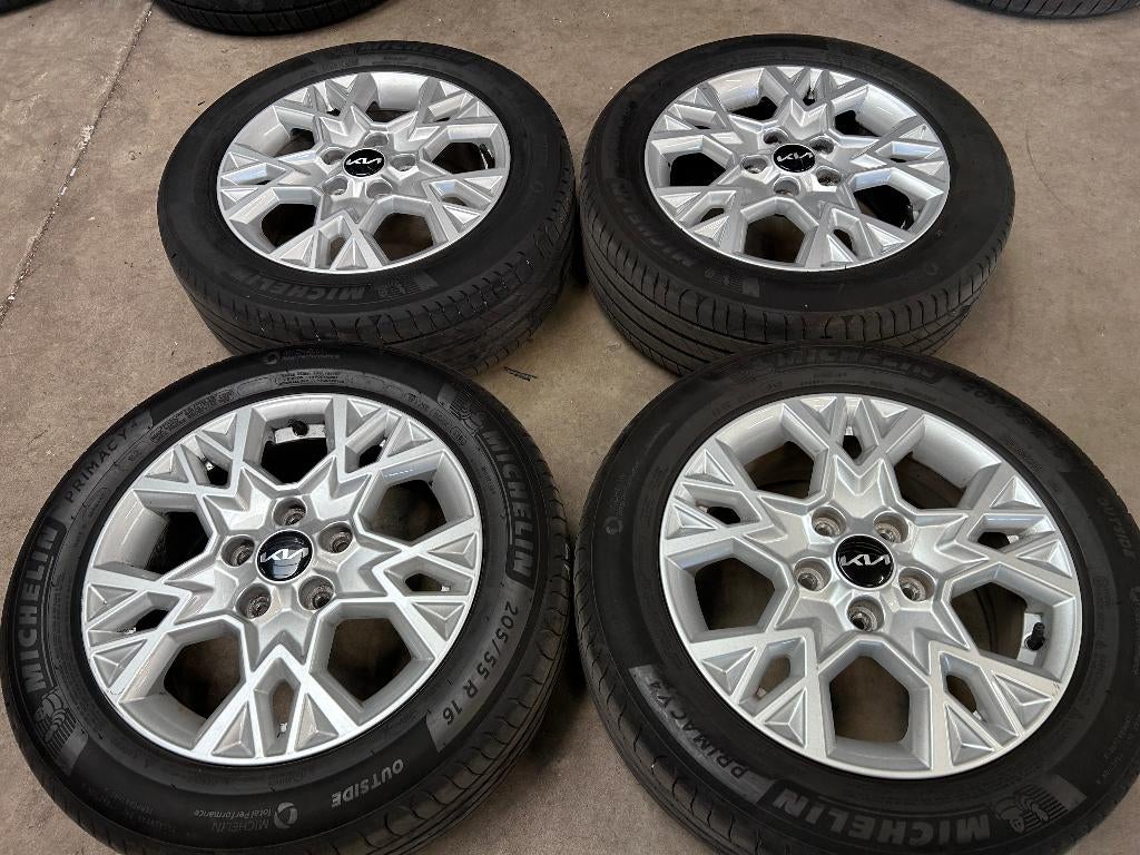 16 inch originele velgen + zomerbanden Kia CEED 52910-j7AA0, Gebruikt, 16 inch, Banden en Velgen, Personenwagen