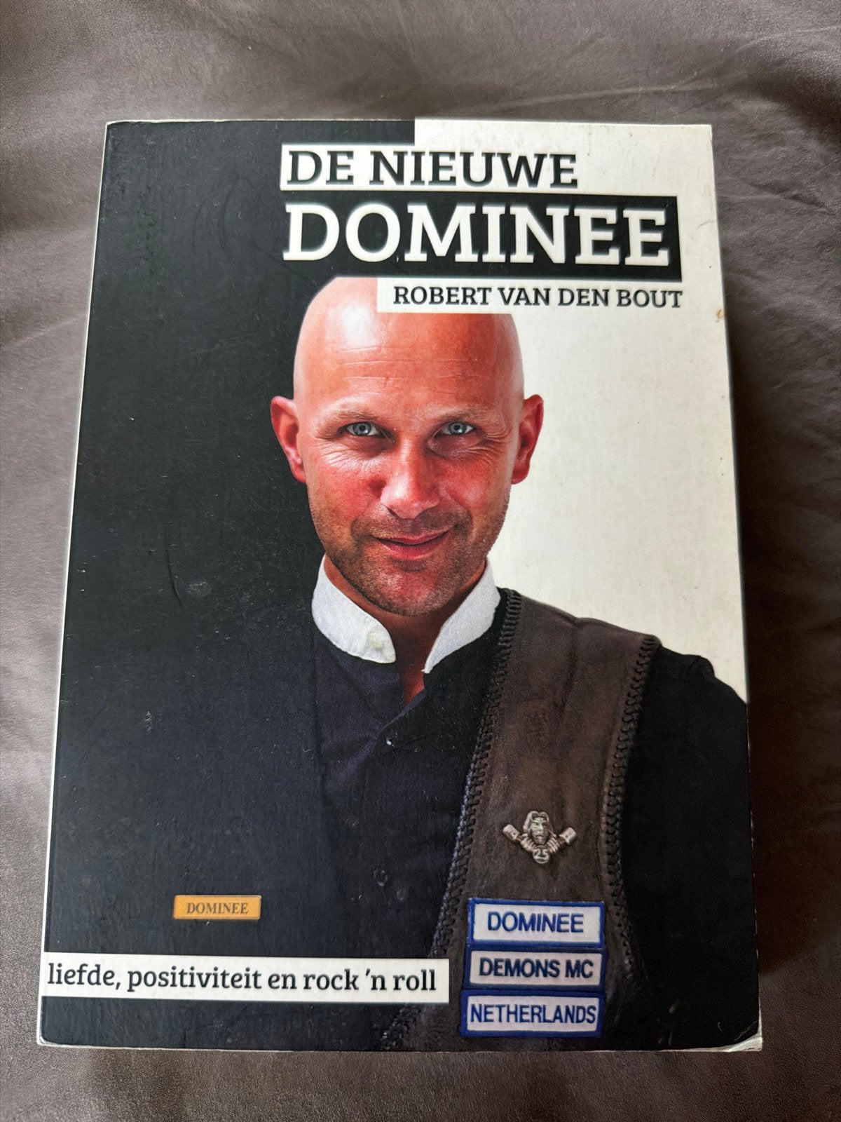 SLK.  De nieuwe dominee.  Robert van den Bout, Ophalen of Verzenden, Zo goed als nieuw