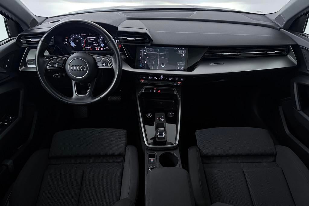 Audi A3 Sportback 30 TFSI Business edition (PANORAMADAK, STO, Stof, Gebruikt, 23 km/l, Bedrijf