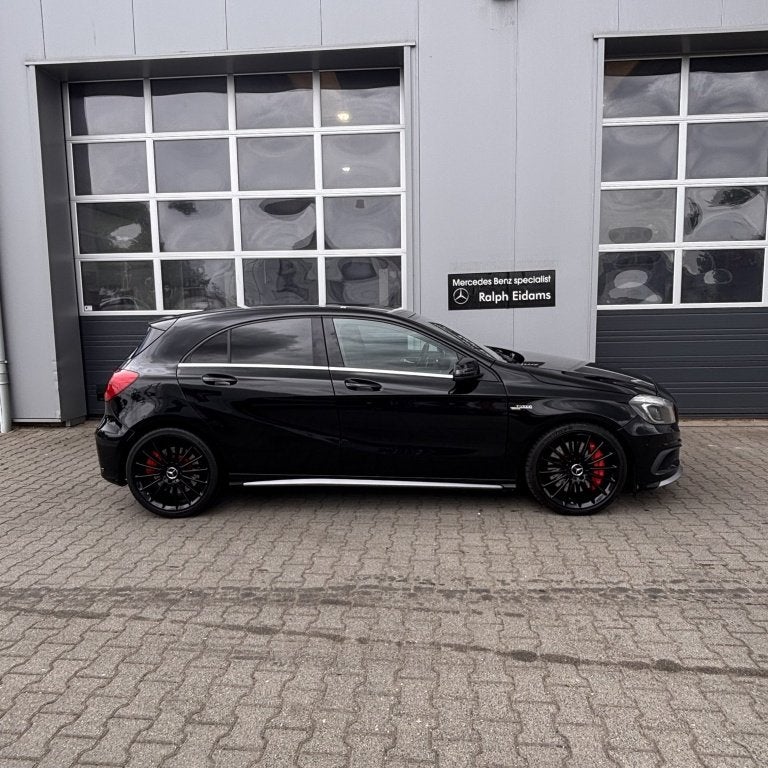 Mercedes-Benz A-Klasse AMG 45 4MATIC Ed. 1 (bj 2013), Auto's, Automaat, Gebruikt, 4 cilinders, Zwart